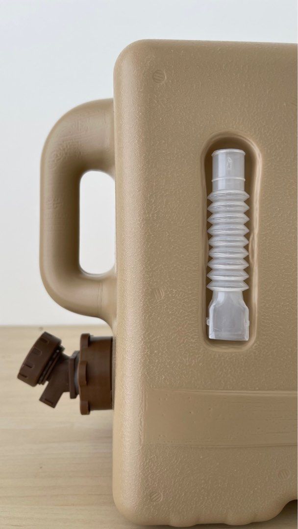 Mountainhiker water container 22L, Sports Equipment, Hiking & Camping