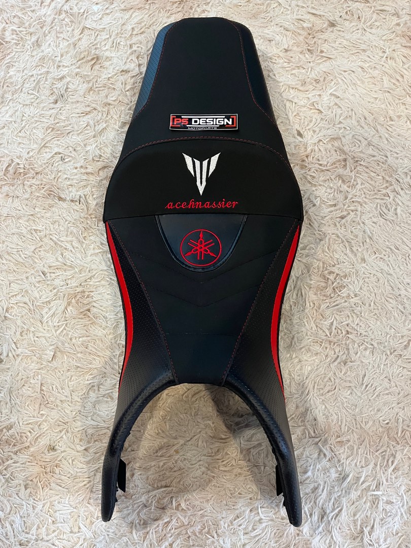 MT15 custom racing seat, Motorcycles, Motorcycle Accessories on Carousell
