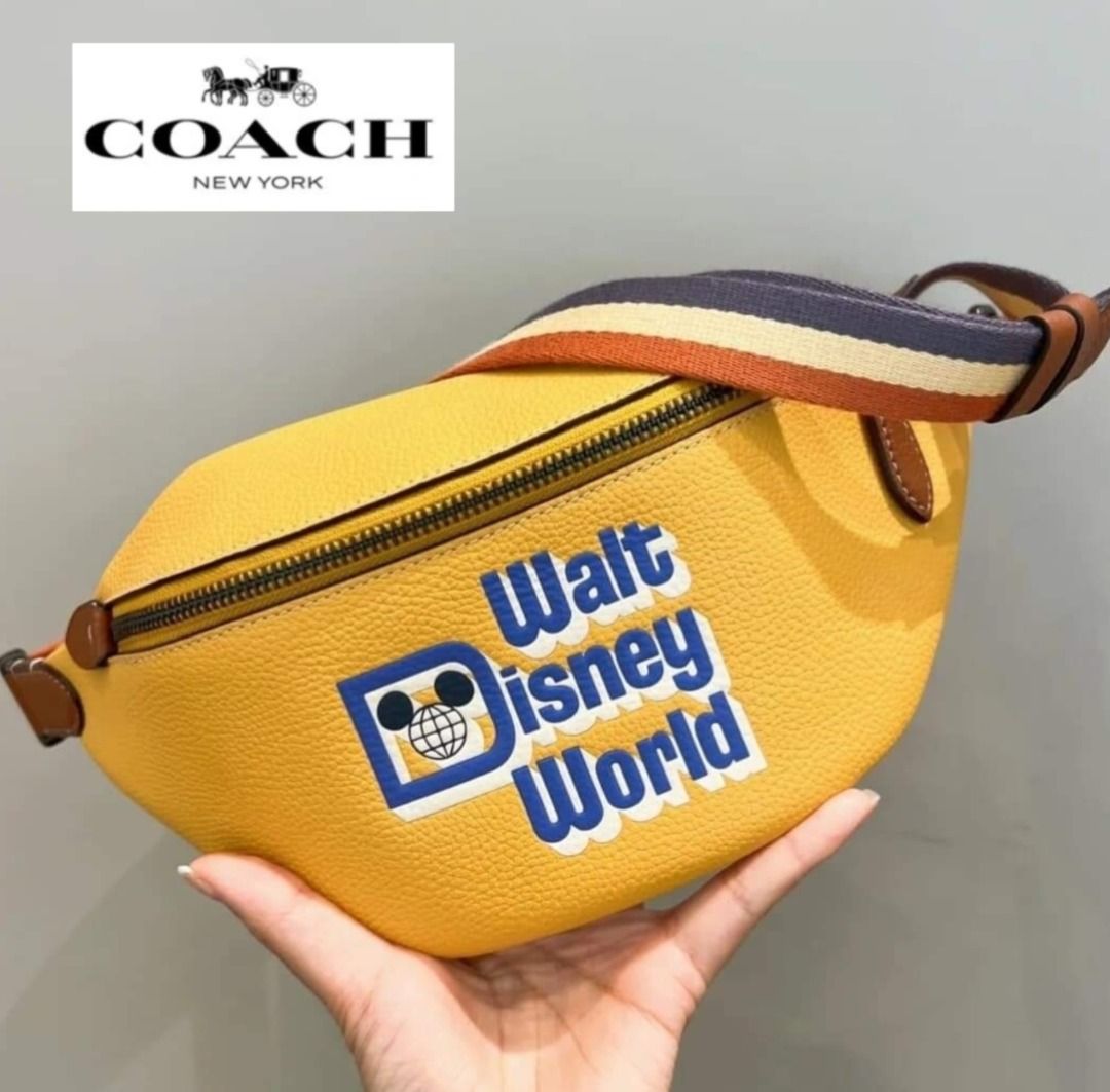 しっかりとした作りですCOACH×DISNEY CHARTER BELT BAG 7 IN SIG