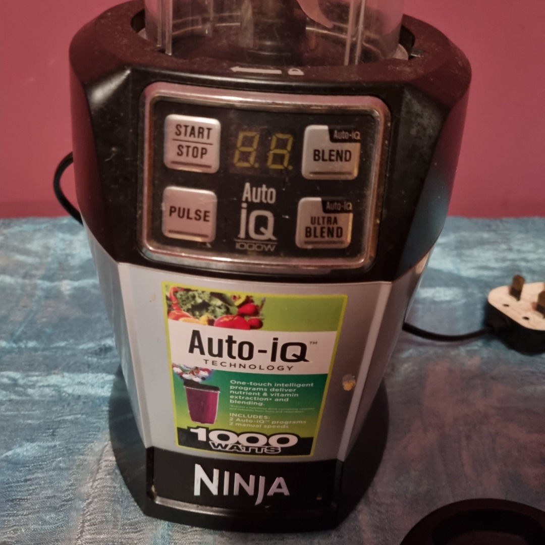 Ninja Blender 1000 watts, TV & Home Appliances, Kitchen Appliances