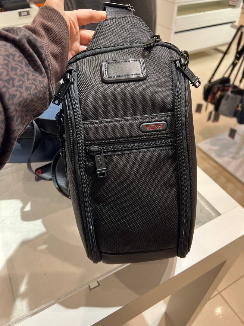 Tumi best sale sling pack