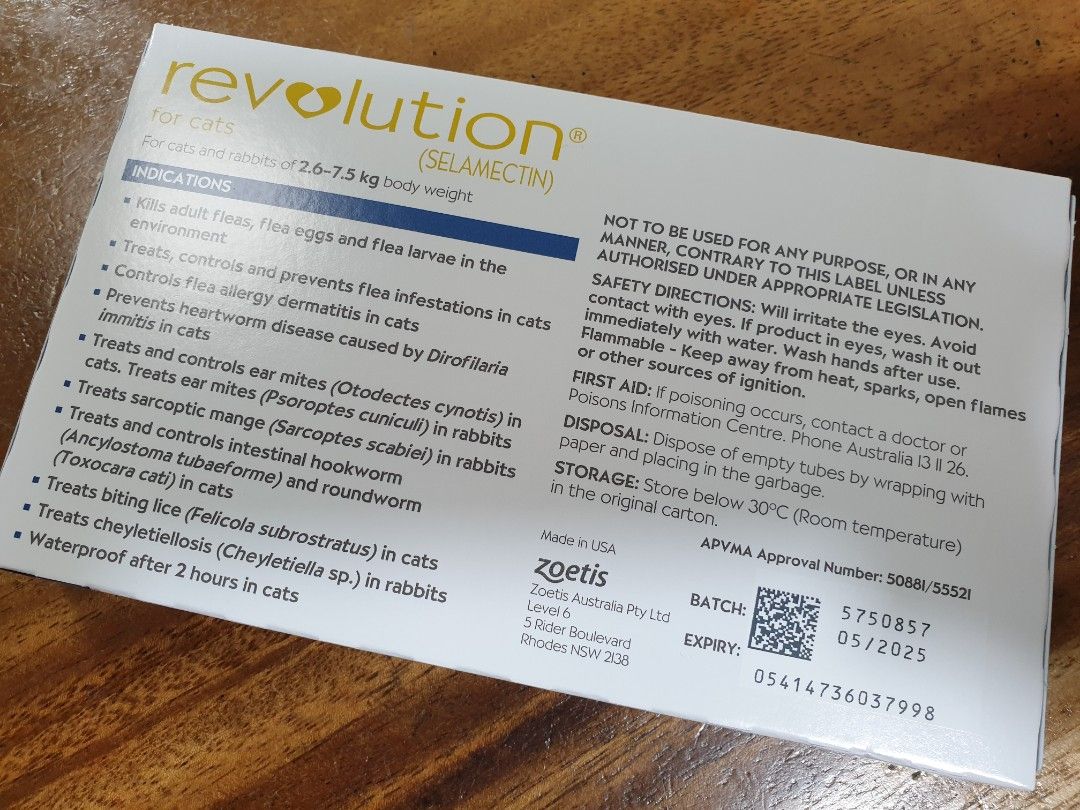Revolution for cats Aunthetic Made Is USA Expired 05 2025 3 tubes