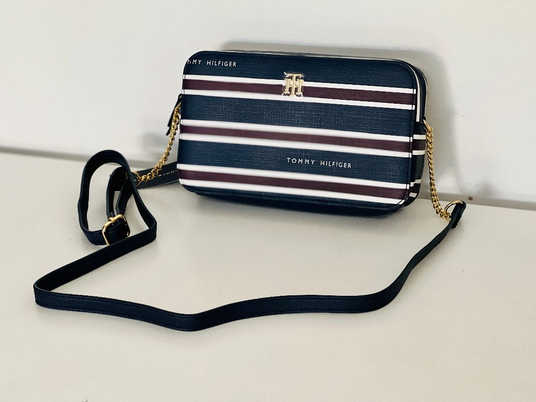 Tommy hilfiger cheap side purse