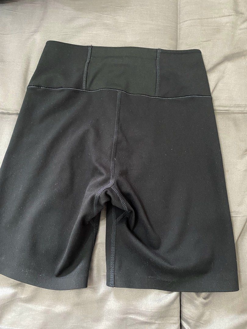 Uniqlo bike shorts black yoga cycling pant Women s Fashion