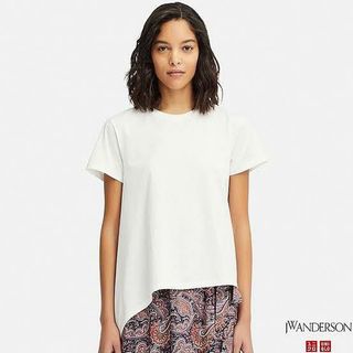 (Category: ) located in . Submitted by designerbrandsforless (Listing ID 1197548630, Image 1). Description: .