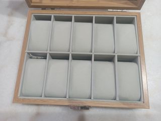 (Category: ) located in . Submitted by j.lynshoppe (Listing ID 1197679725, Image 1). Description: .