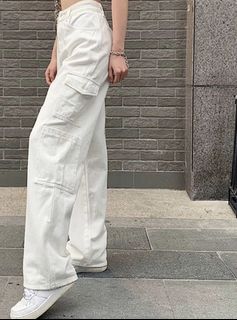 (Category: ) located in . Submitted by Es_closet (Listing ID 1197726271, Image 1). Description: .