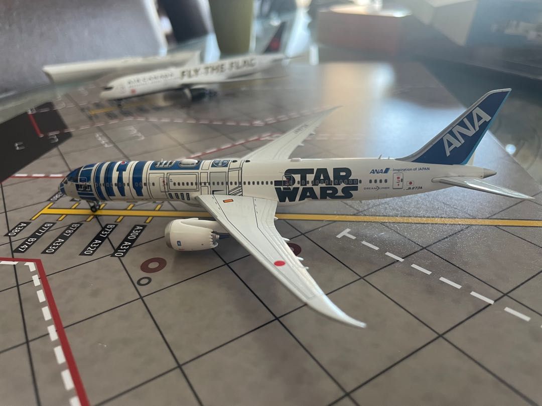 1:400 NG Models ANA 787-9 “R2-D2”, 興趣及遊戲, 玩具& 遊戲類- Carousell