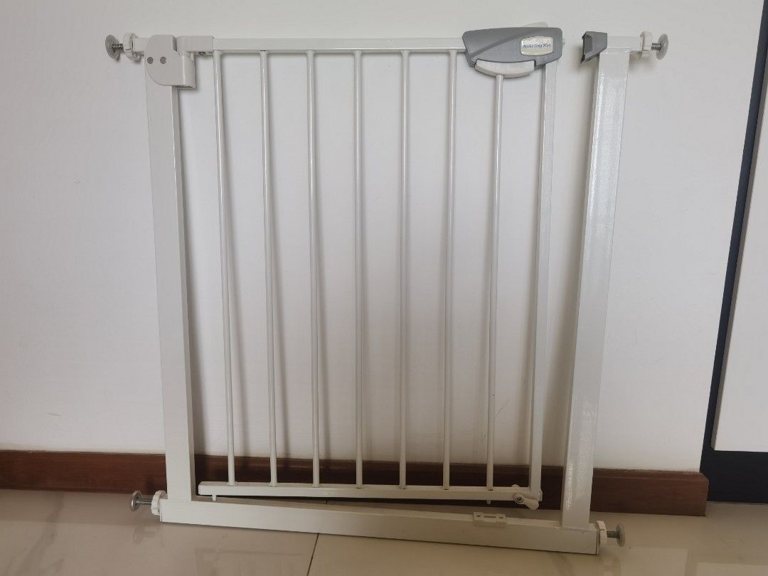 Adjustable baby/pet safety gate, Babies & Kids, Baby Nursery & Kids