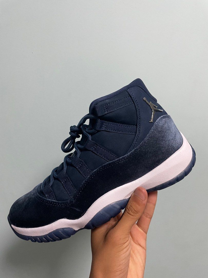 Jordan 11 midnight black discount