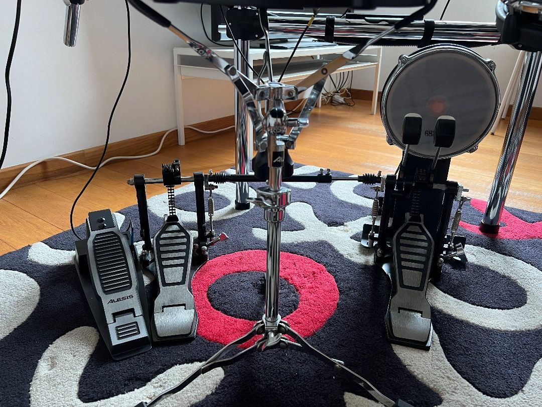 Alesis DM10 X Kit Mesh Electronic drum set, Hobbies & Toys, Music