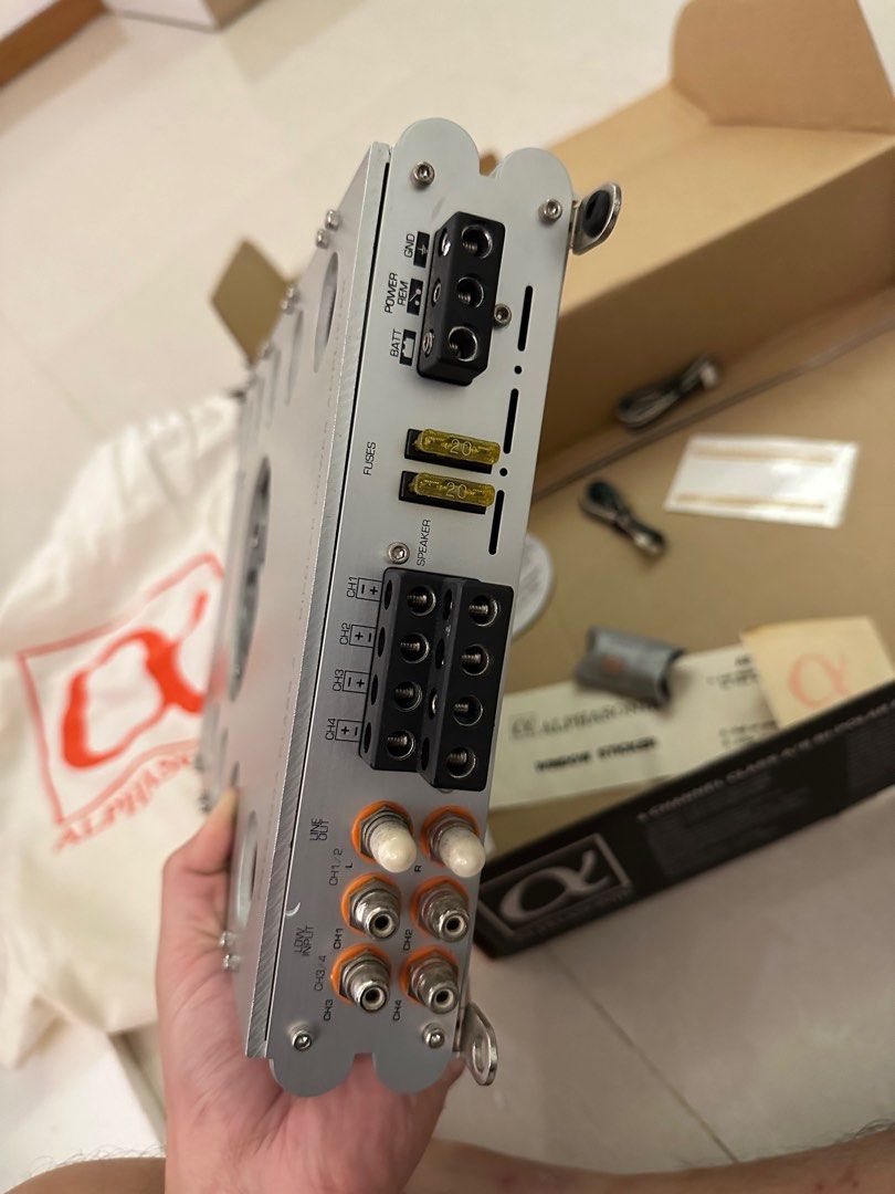 Alphasonik 480 watt car amplifier 4 channels, Audio, Soundbars