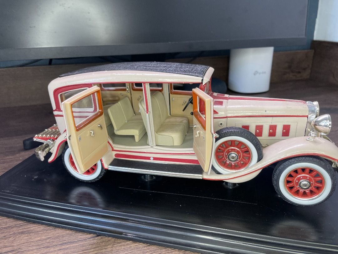 Anson 1931 Peerless 1:18 Scale Die Cast (Vintage car with Display ...