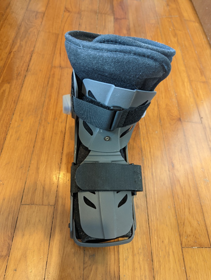 Apollo Aircast Boot Foot and leg fracture/sprain, Beauty & Personal