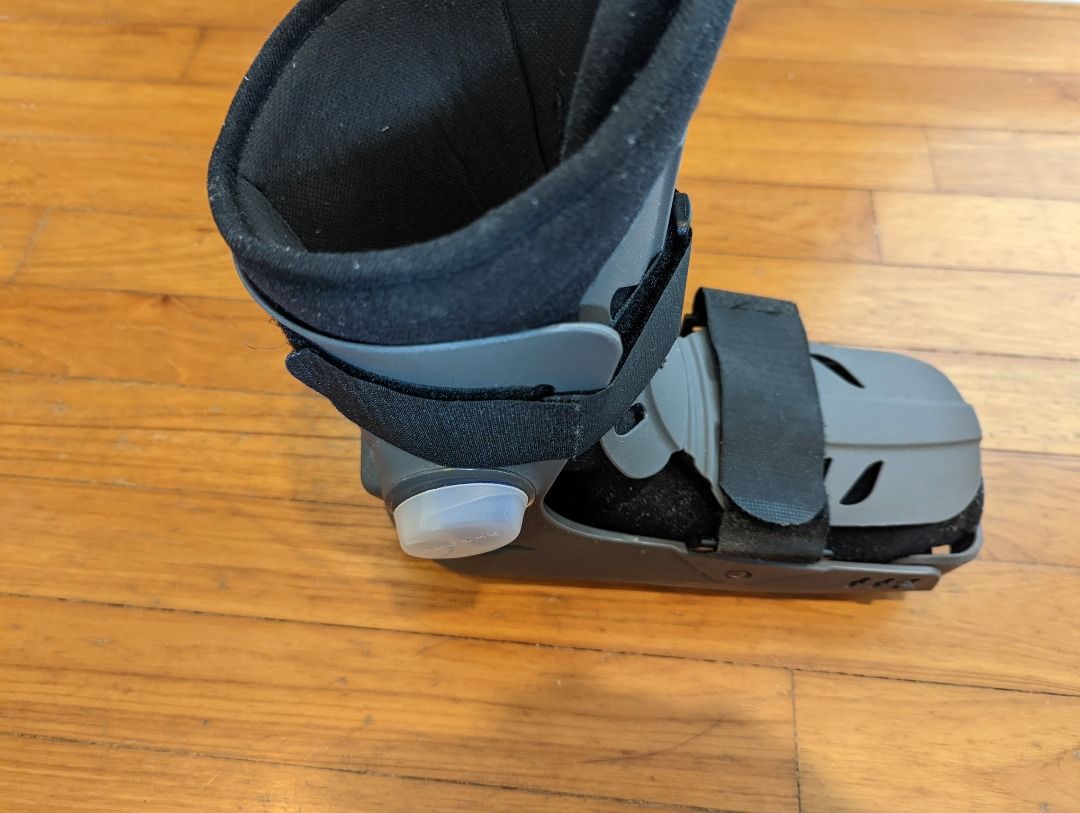 Apollo Aircast Boot Foot and leg fracture/sprain, Beauty & Personal