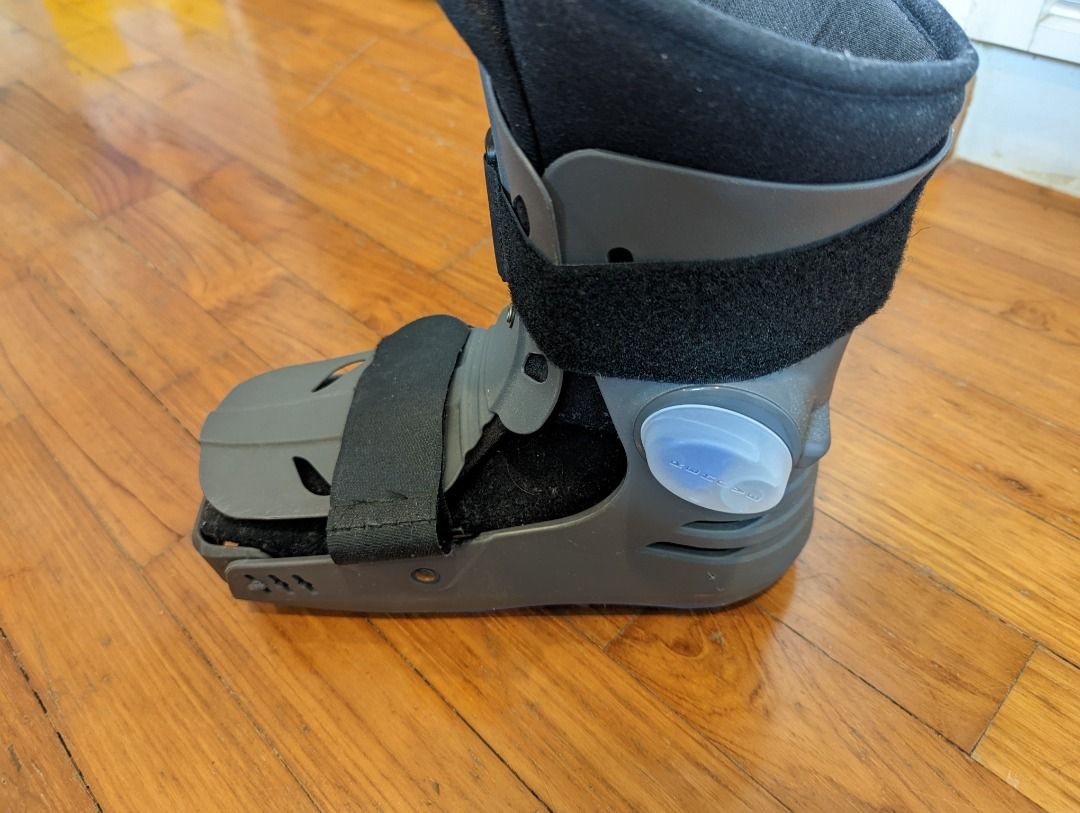Apollo Aircast Boot Foot and leg fracture/sprain, Beauty & Personal
