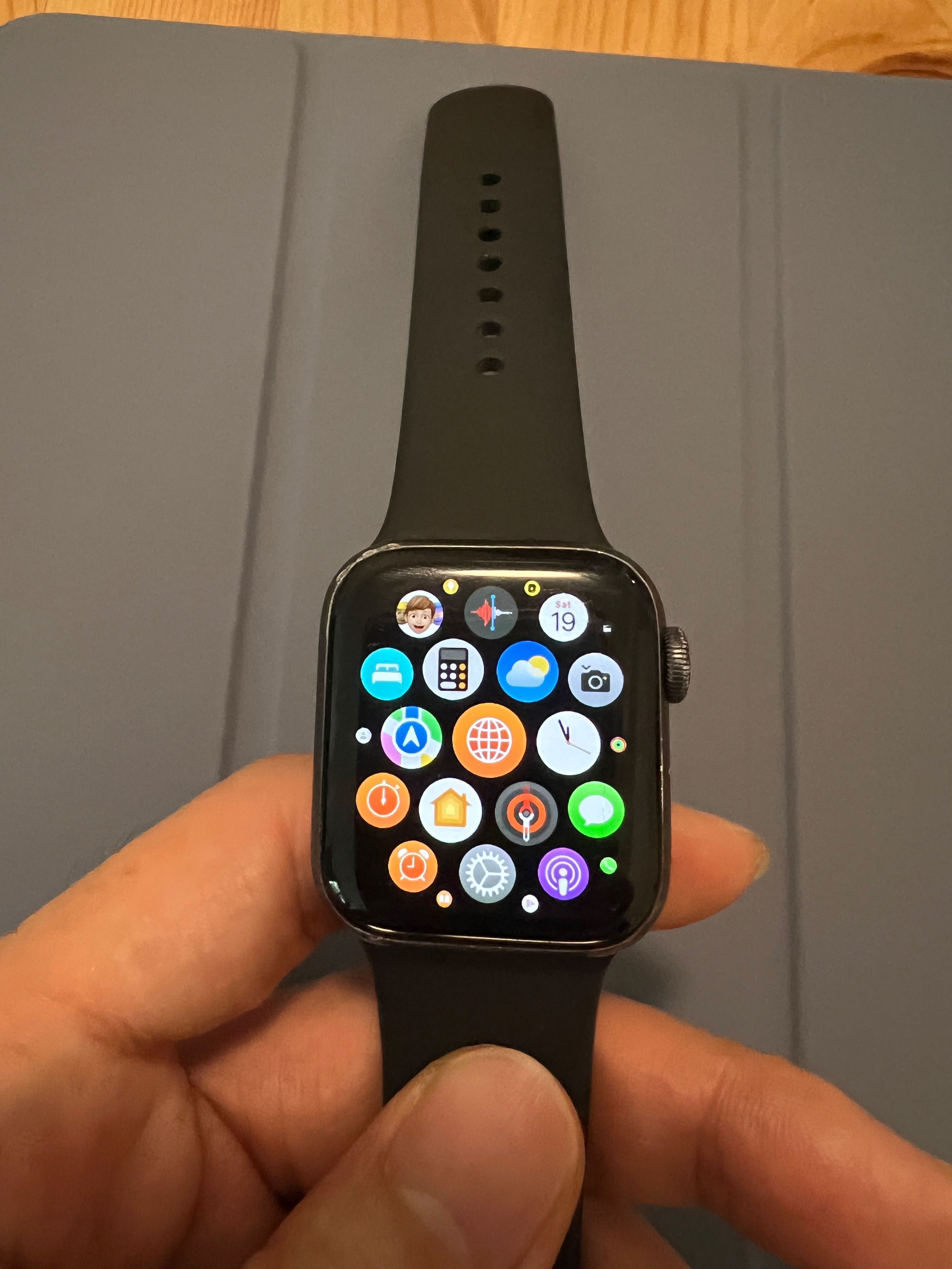 Apple watch discount series 5 40mm