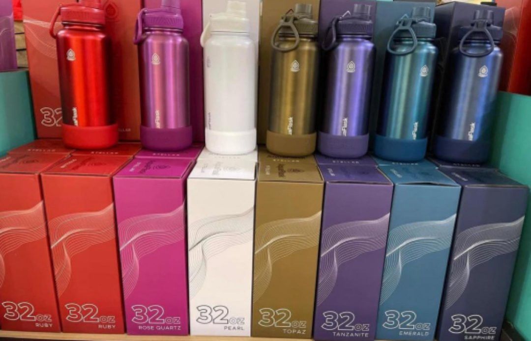 AQUA FLASK LIMITED EDITION, Furniture & Home Living, Kitchenware