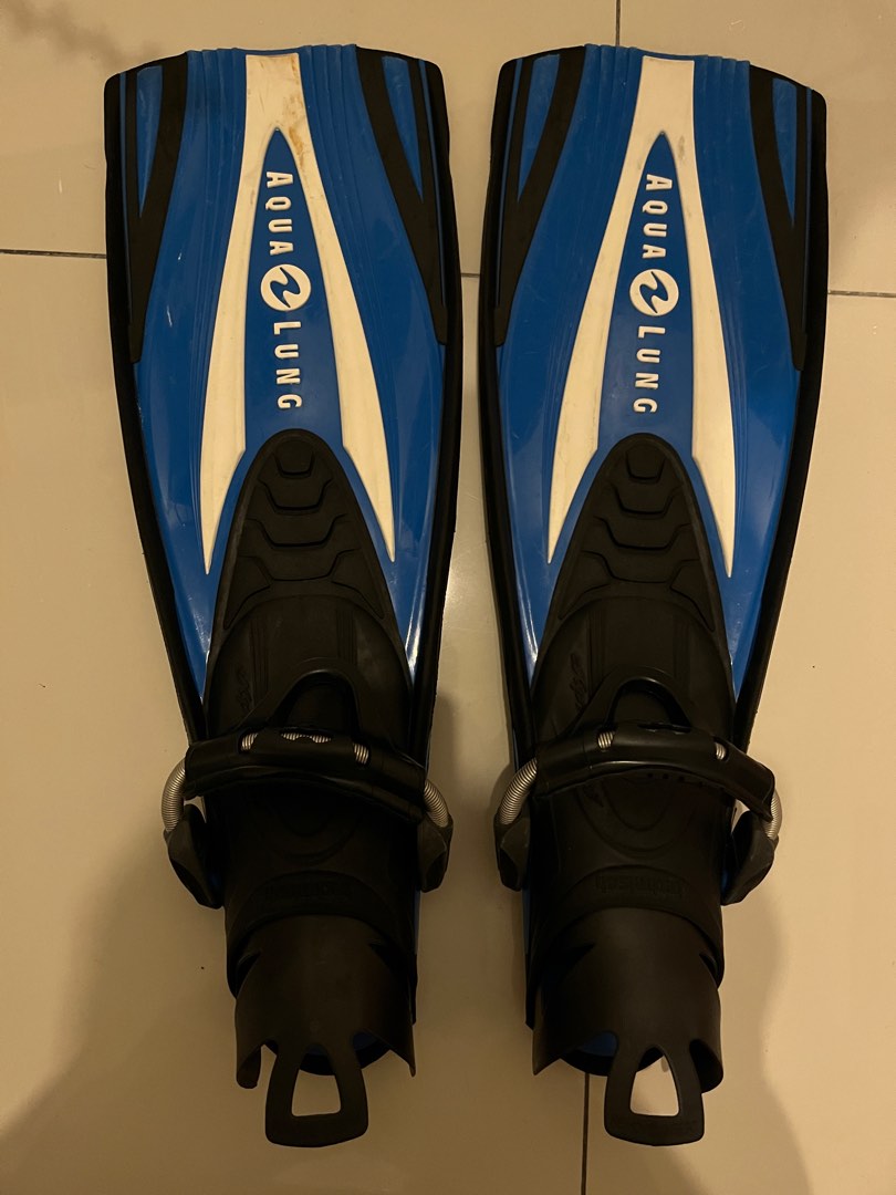 Aqualung Express Adjust scuba fins, Sports Equipment, Other Sports