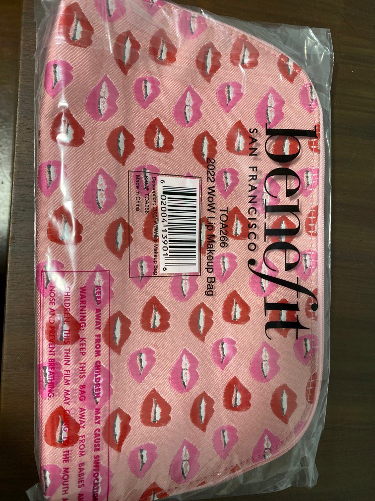 benefit 2022 Wow lip makeup bag, Women's Fashion, Bags & Wallets