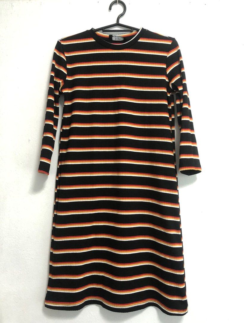 Bershka Striped Dress (Category: Dresses) located in Manila. Submitted by _jdcloset (Listing ID 1197797985, Image 2). Description: Bershka Semi Body-hugging Dress in Striped 3/4s sleeves Used once Super Sexy looking Dress 🫶🏻.