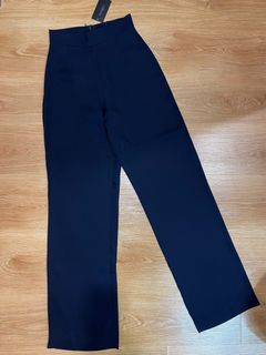 (Category: ) located in . Submitted by wardrobe14 (Listing ID 1197942411, Image 1). Description: .