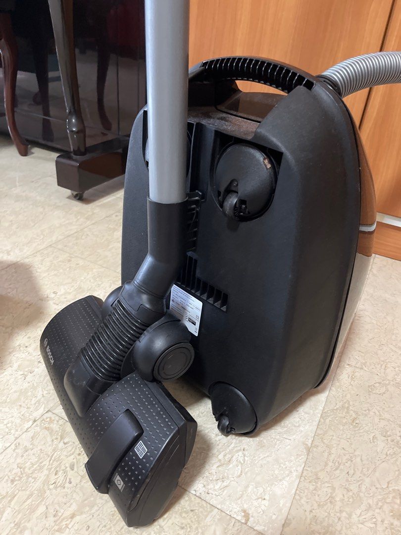 Bosch BGL3A330GB bagged vacuum cleaner, TV & Home Appliances, Vacuum