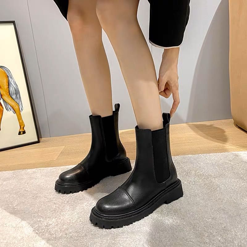 Chelsea cut boots store