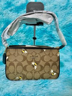 (Category: ) located in . Submitted by WhenasCloset (Listing ID 1197967305, Image 1). Description: .