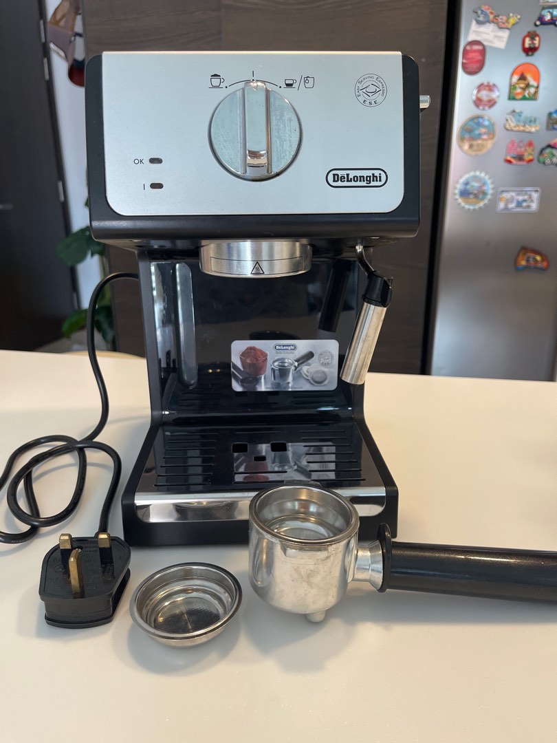 Delonghi coffee machine ECP35.31, TV & Home Appliances, Kitchen