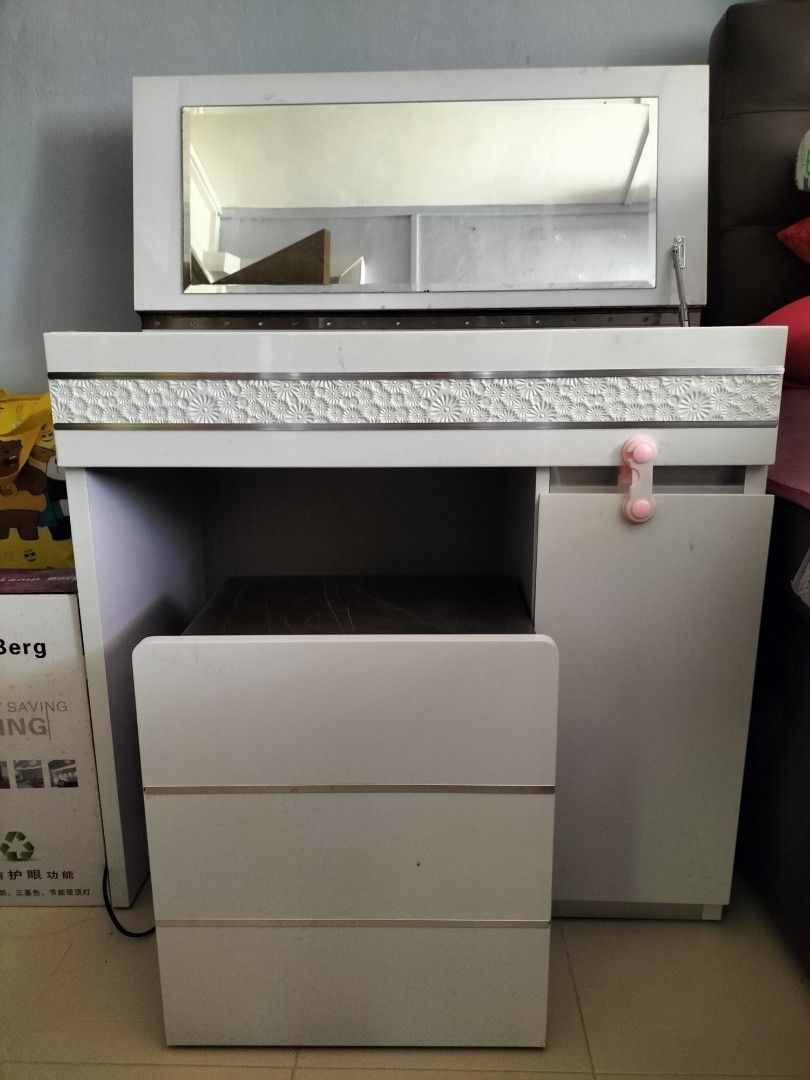 Dressing Table & Storage Chair, Furniture & Home Living, Furniture