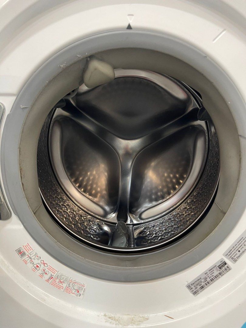 Electrolux washer dryer eww8023aewa hot sale