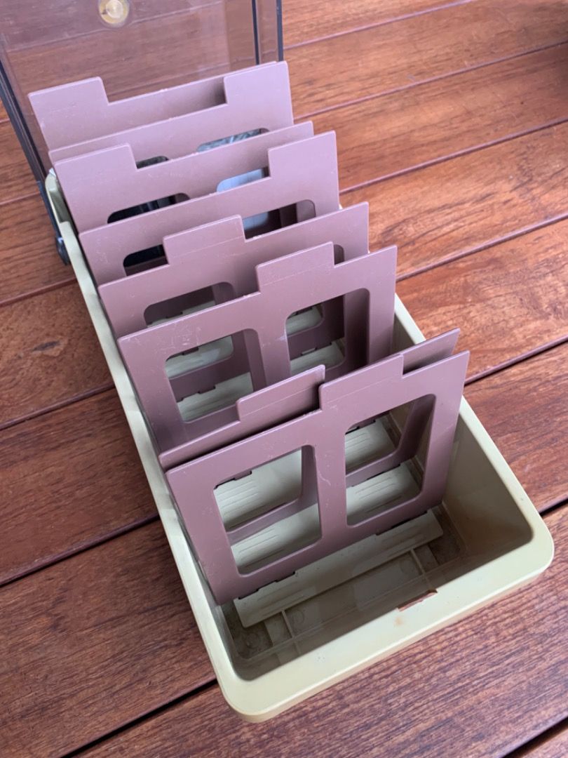 Floppy disk container with key & labels, Computers & Tech, Parts