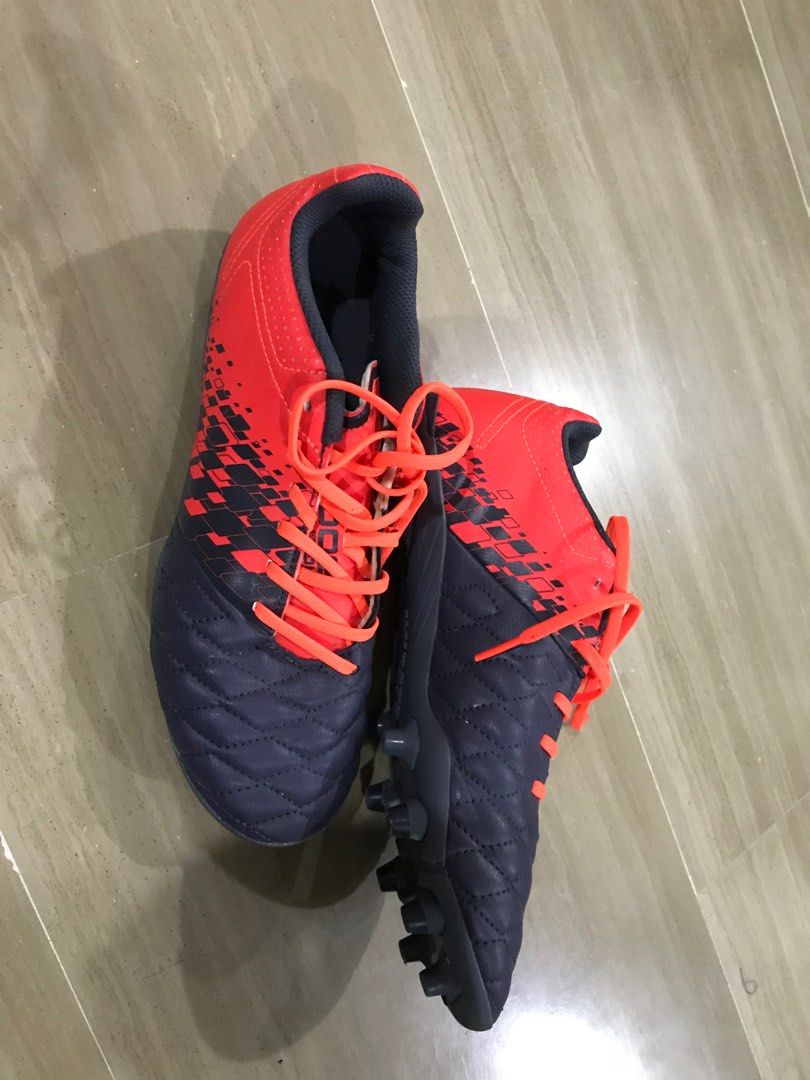 Football boots free shin pads