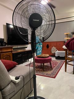 [FOR PARTS] Cornell CFN-S162GY 16” Stand Fan