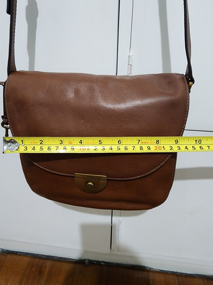 FOSSIL SADDLE BAG, Women's Fashion, Bags & Wallets, Crossbody Bags on