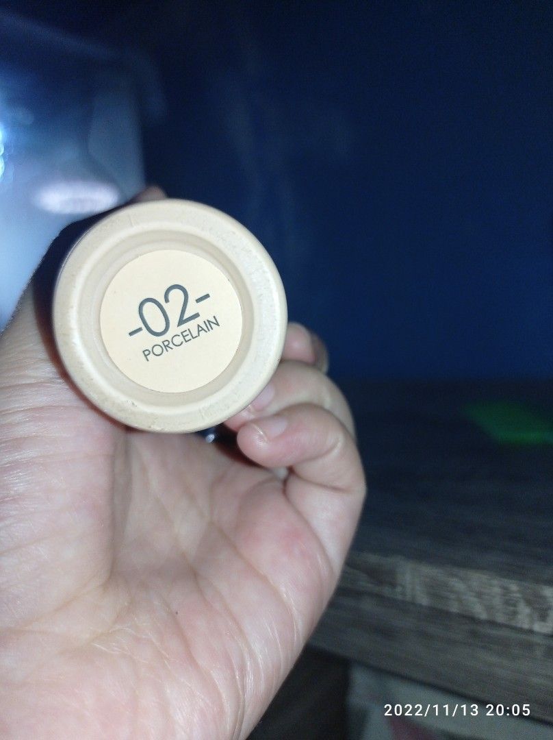 Foundation focallure for oily skin, Kesehatan & Kecantikan, Rias Wajah