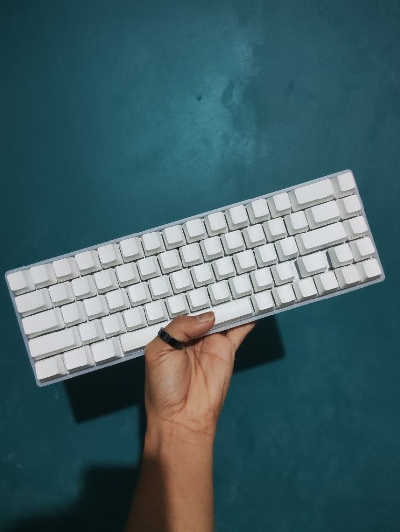 Fully modded Mechanical Keyboard garuda Gear GG68B, Computers & Tech