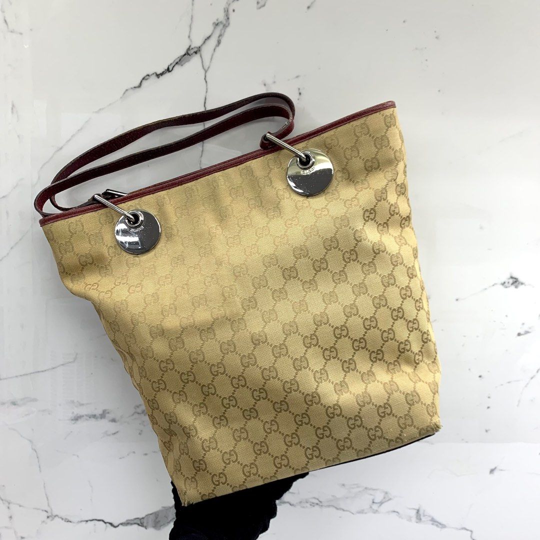 Gucci 120836 2025