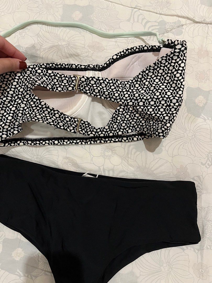 Hot Water Bikini (Category: Bikinis & Swimsuits) located in Bulacan. Submitted by instyle.cc (Listing ID 1197884938, Image 2). Description: Brandnew without tags Size: S-M Removable Neck Strap.