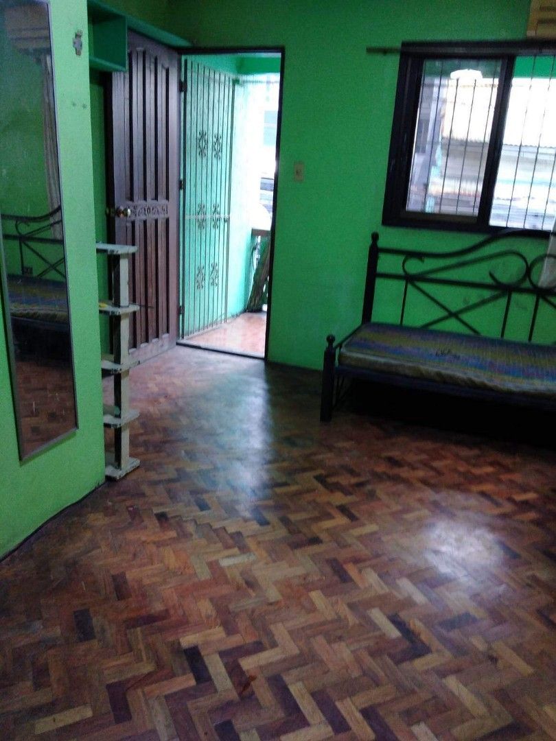 House For Rent (Vito Cruz, Malate, Manila Near DLSU, DLSCSB, ST
