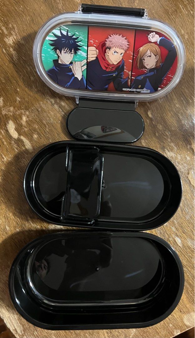 Jujutsu Kaisen 2 layer lunch box, 其他, 其他 Carousell