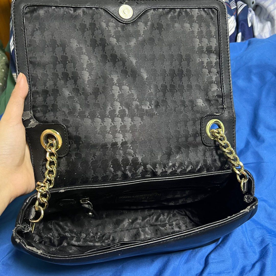 Karl Lagerfeld Bag (Category: Luxury Bags & Wallets) located in Paranaque City. Submitted by chinitamaria (Listing ID 1197899857, Image 2). Description: Original price - 10k Got this sa las vegas from ig store @jc.usaluxury2.0 - 100% original Seldom used kaso nastock sa mainit part ng cabinet ko kaya medyo nagbakbak na yung leather pero pwede to pagawa sa doctor leather para marestore nila. Super ganda nito if mapapaayos nyo super perfect ang siz