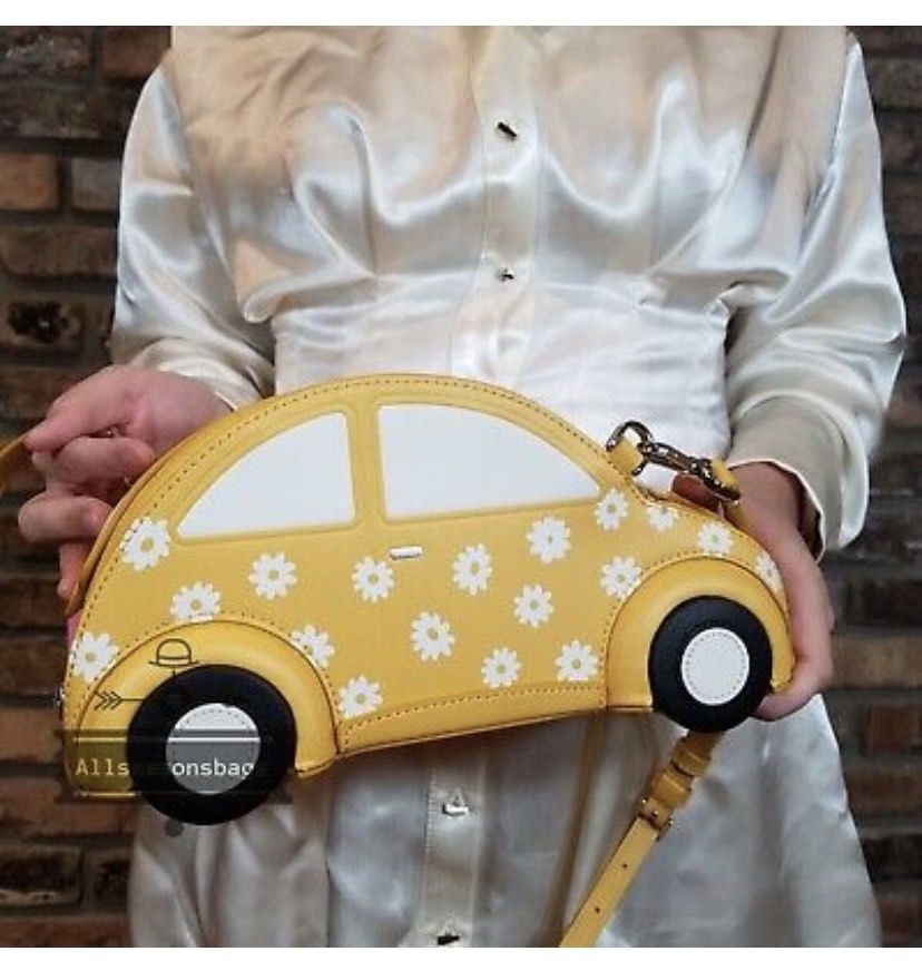 Kate Spade beep beep mini car bag cross body leather, 女裝, 手錶及配件, 其他飾物-  Carousell