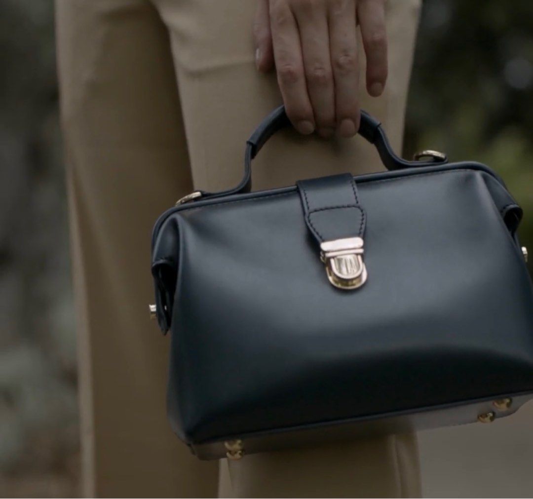 Linjer doctor's new arrivals bag