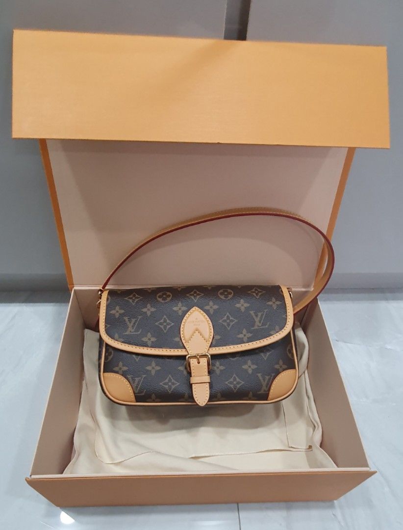 Louis Vuitton Diane Fuchsia Monogram