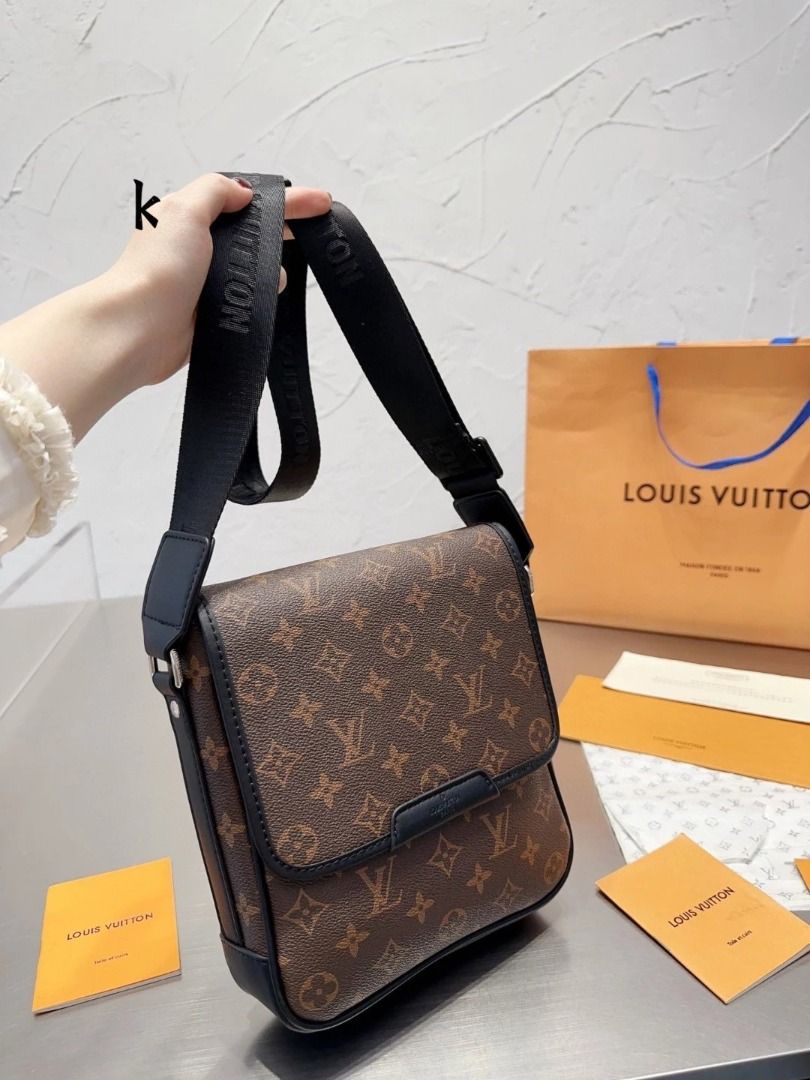 Louis Vuitton Men's Bags