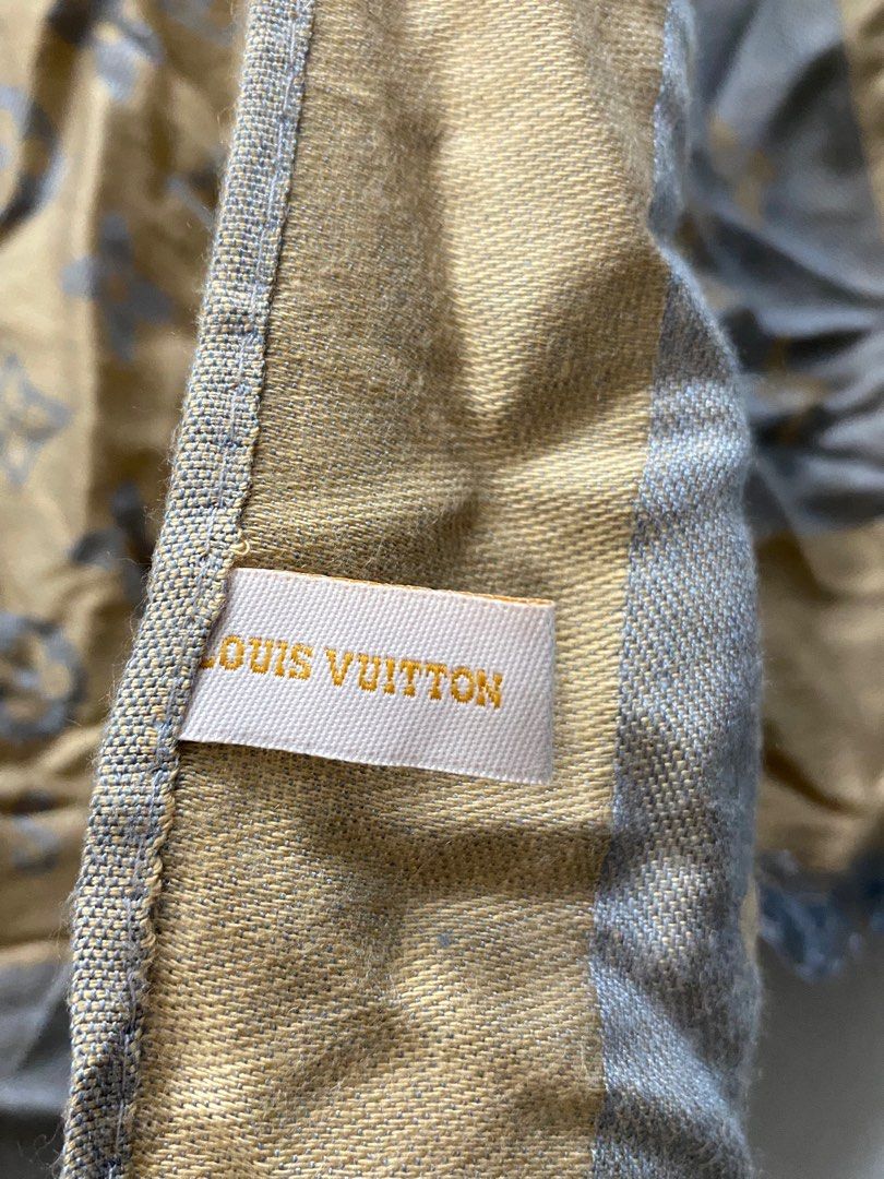 Louis Vuitton Scarf w/ Tag, Women's Fashion, Watches & Accessories