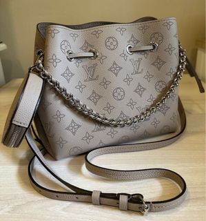 LOUIS VUITTON Bella Bucket Mahina Leather Magnolia Pink, Luxury, Bags &  Wallets on Carousell