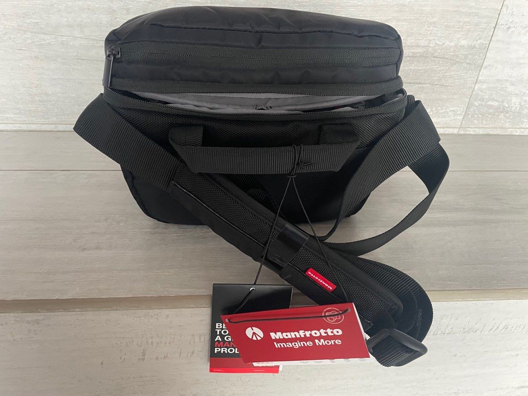 Manfrotto Camera Bag (Active Shoulder Bag 3), Photography, Photography